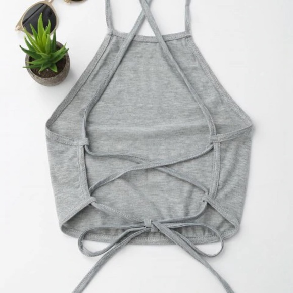 Open back cropped halter top - Picture 3 of 6